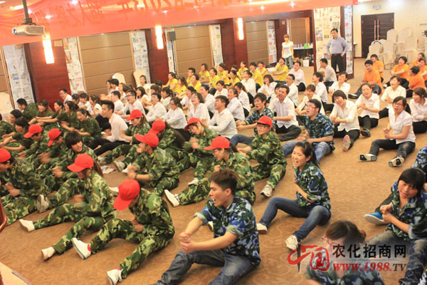 �����-�����ı�ƴ��