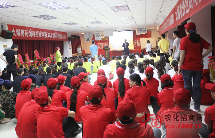 �L(f��ng)��ͬ���҂�ͬ�У�