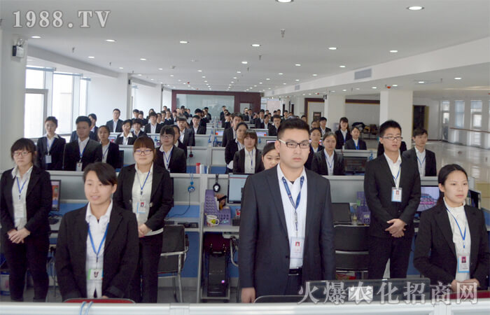 �𱬾�����һ·��ǰ