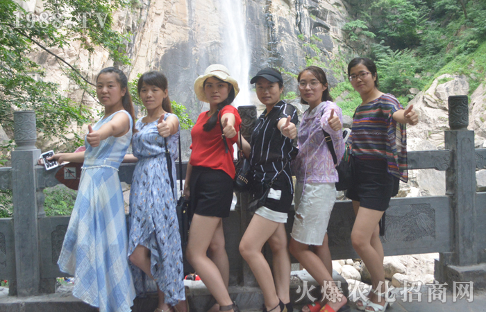 ����ɽ�ϵ�һĨ���