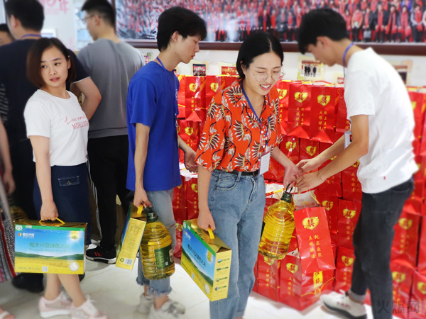 �c��ͬ�����pϲ�R�T���𱬾W(w��ng)�l(f��)������YƷ������(ch��ng)��Ո(q��ng)200���T�����Ӱ��