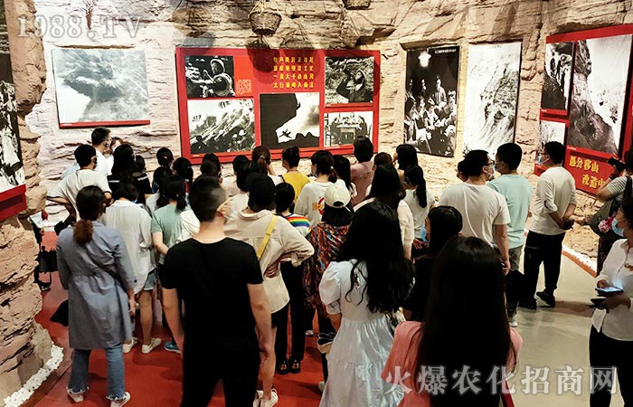 ����t�������T���𱬻�