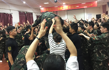 �A��һ�����ݔ��һ�𿸣�