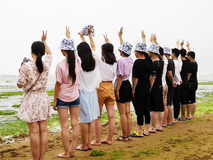 �𱬾W(w��ng)���u֮�����gЦ�c��(m��ng)���R�w��